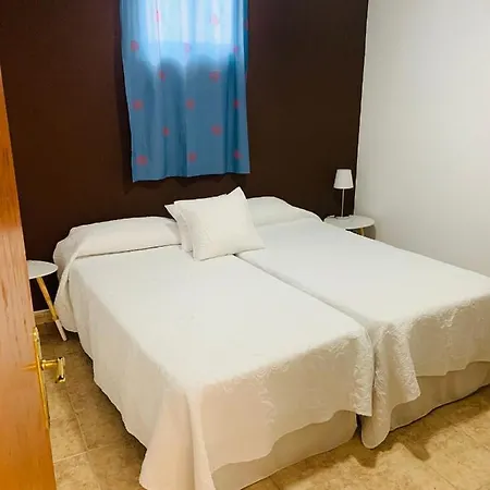 Salinas Del Matorral,castillo Romeral 5mnts Pozo Izquierdo Holiday home